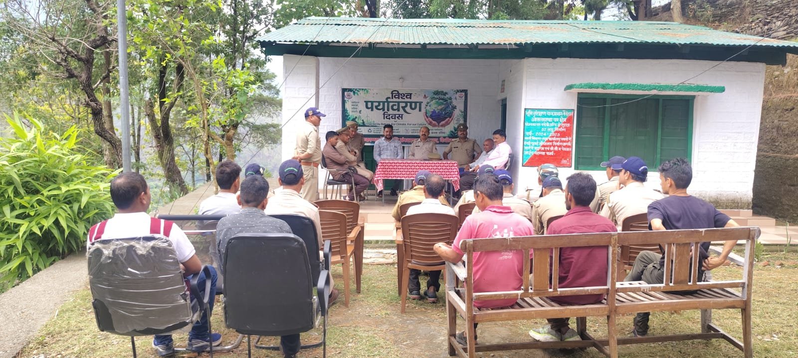 विश्व पर्यावरण दिवस पर नैनीताल के ओखलकांडा में जागरूकता गोष्ठी, जंगलों की सुरक्षा पर दिया गया जोर